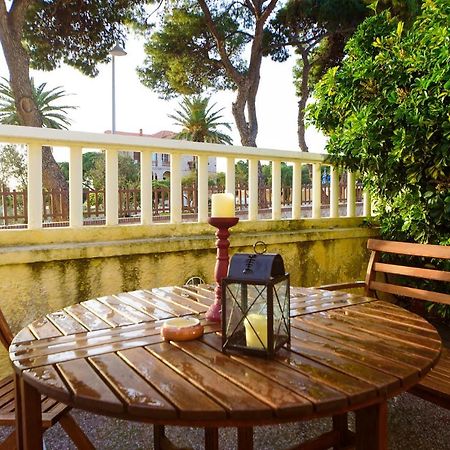 Ferienwohnung Jasmine Of Poseidonia Posidhonía Exterior foto