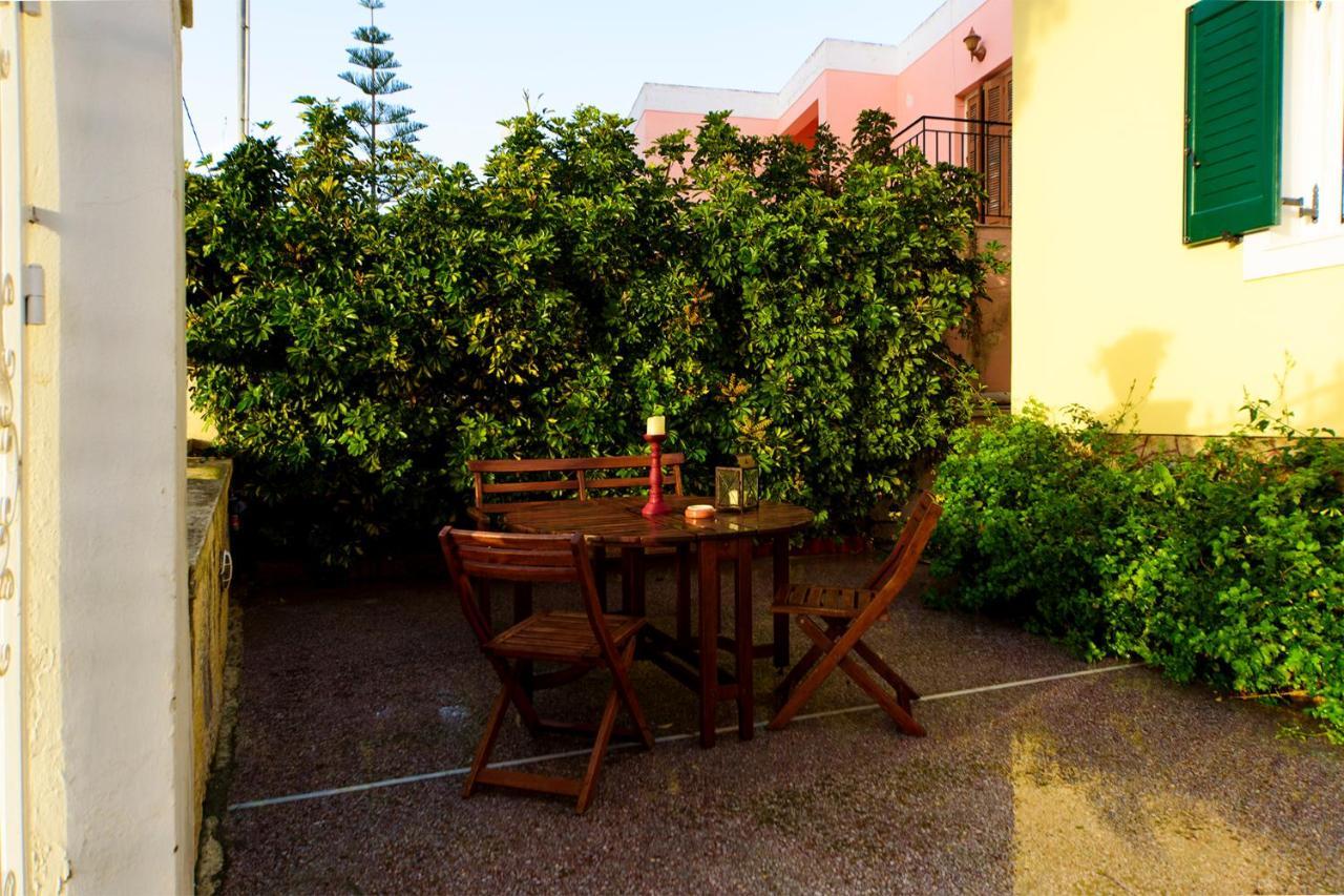 Ferienwohnung Jasmine Of Poseidonia Posidhonía Exterior foto
