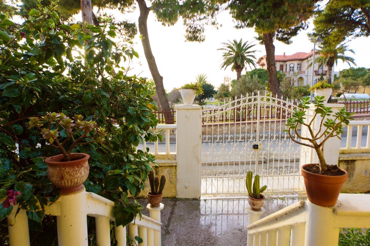 Ferienwohnung Jasmine Of Poseidonia Posidhonía Exterior foto