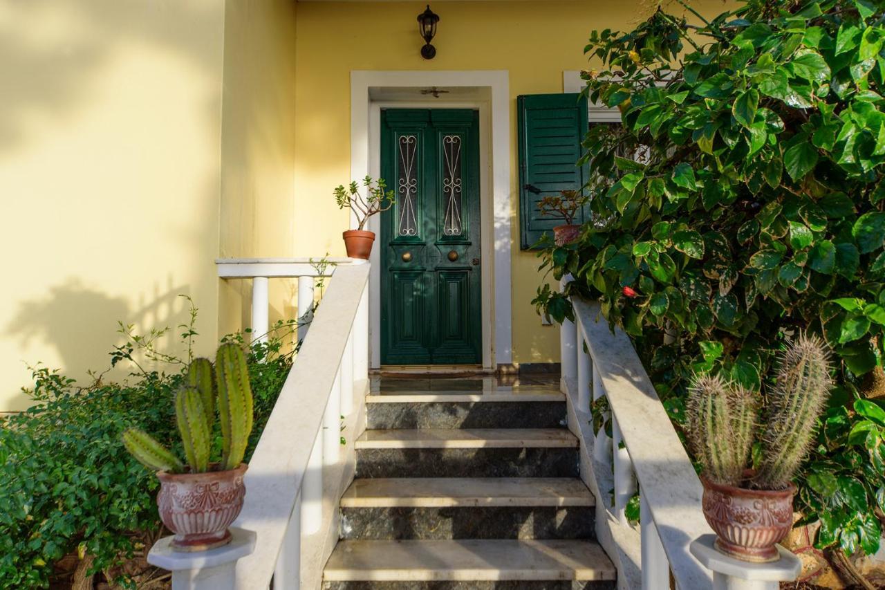 Ferienwohnung Jasmine Of Poseidonia Posidhonía Exterior foto