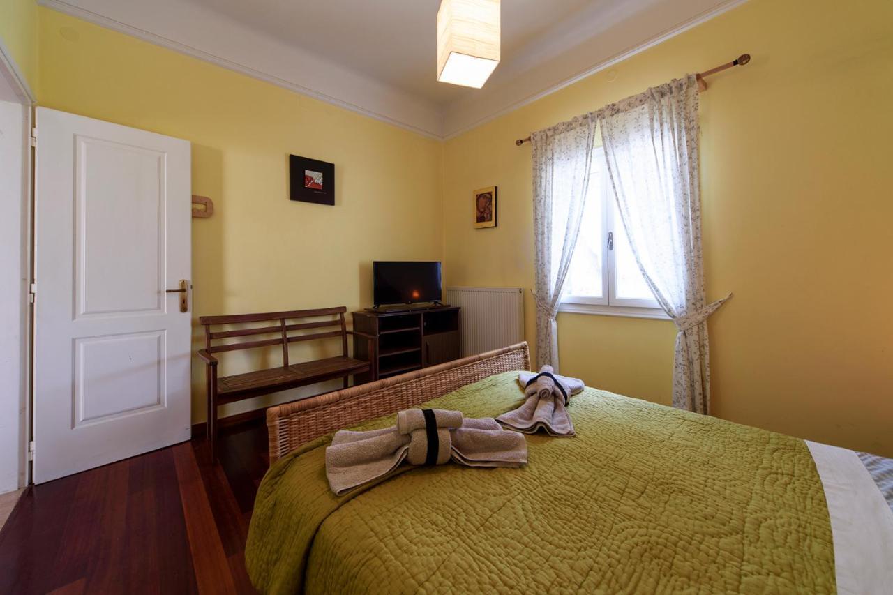 Ferienwohnung Jasmine Of Poseidonia Posidhonía Exterior foto