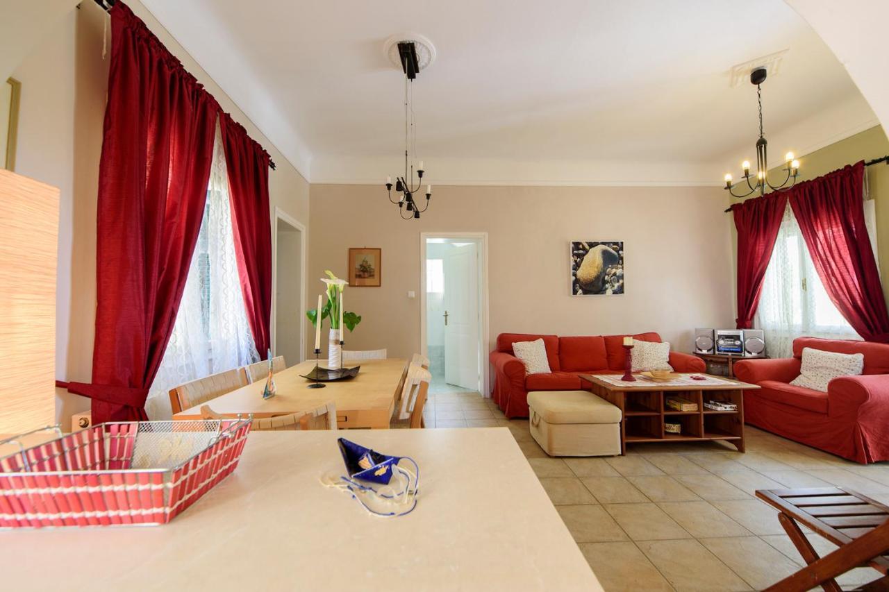 Ferienwohnung Jasmine Of Poseidonia Posidhonía Exterior foto