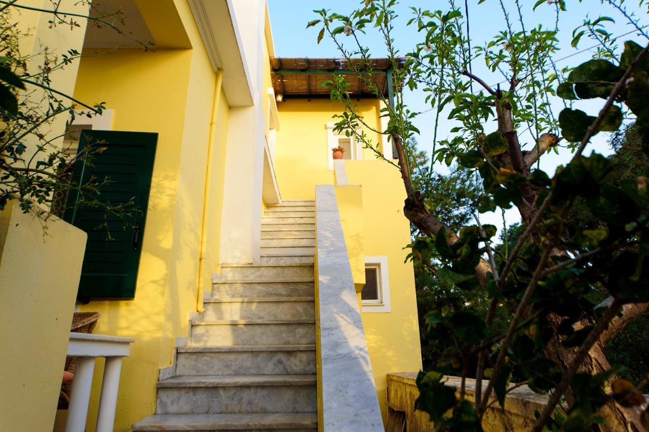 Ferienwohnung Jasmine Of Poseidonia Posidhonía Exterior foto