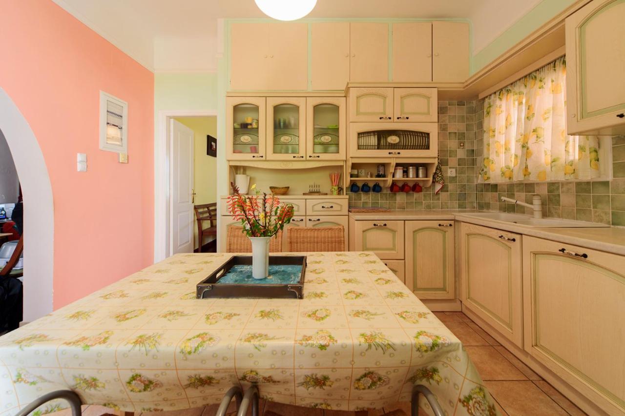 Ferienwohnung Jasmine Of Poseidonia Posidhonía Exterior foto
