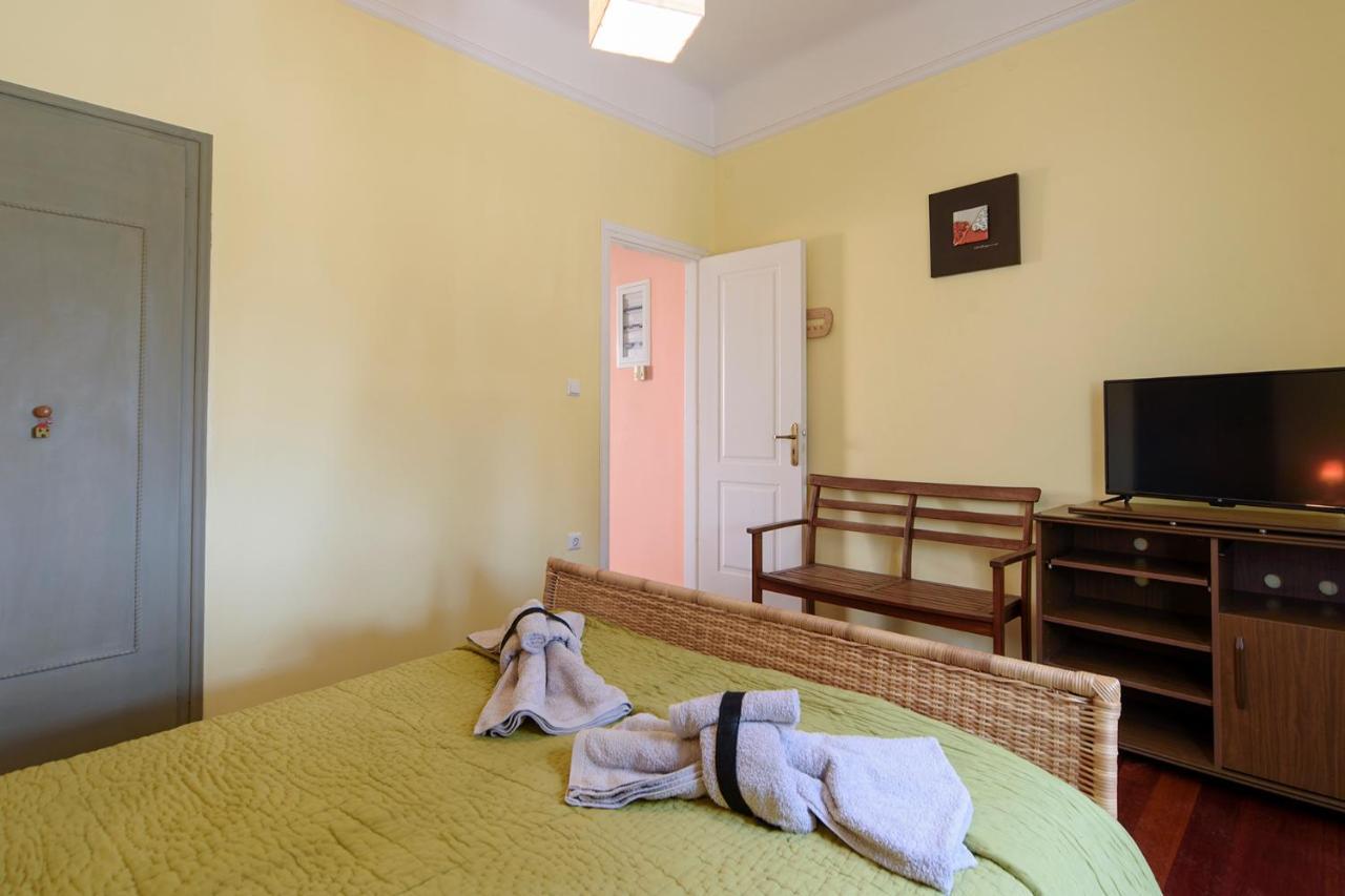 Ferienwohnung Jasmine Of Poseidonia Posidhonía Exterior foto